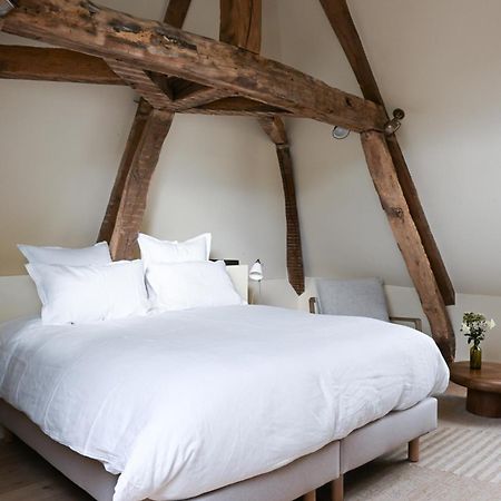 Hotel Les Pres Saint-Hilaire-le-Chatel Buitenkant foto