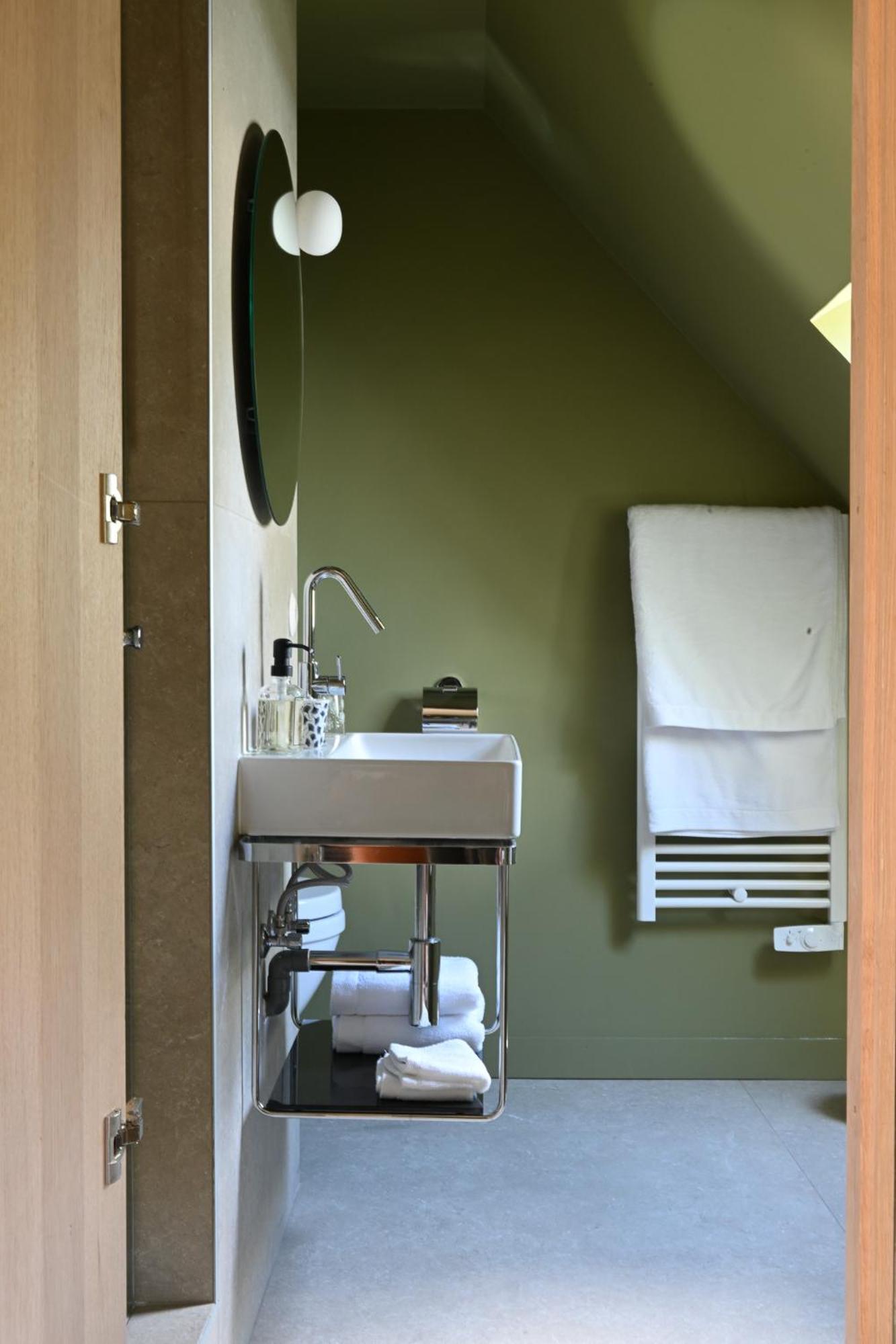 Hotel Les Pres Saint-Hilaire-le-Chatel Buitenkant foto
