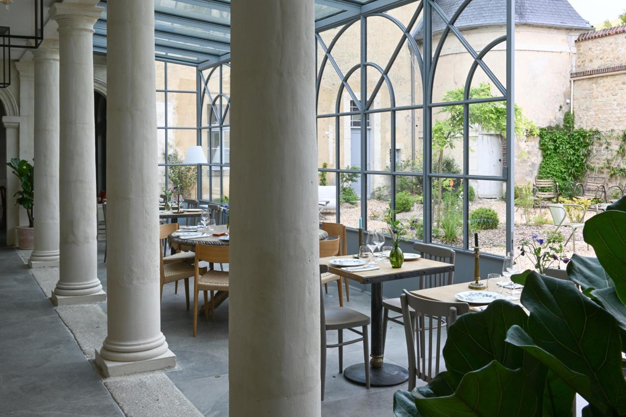 Hotel Les Pres Saint-Hilaire-le-Chatel Buitenkant foto